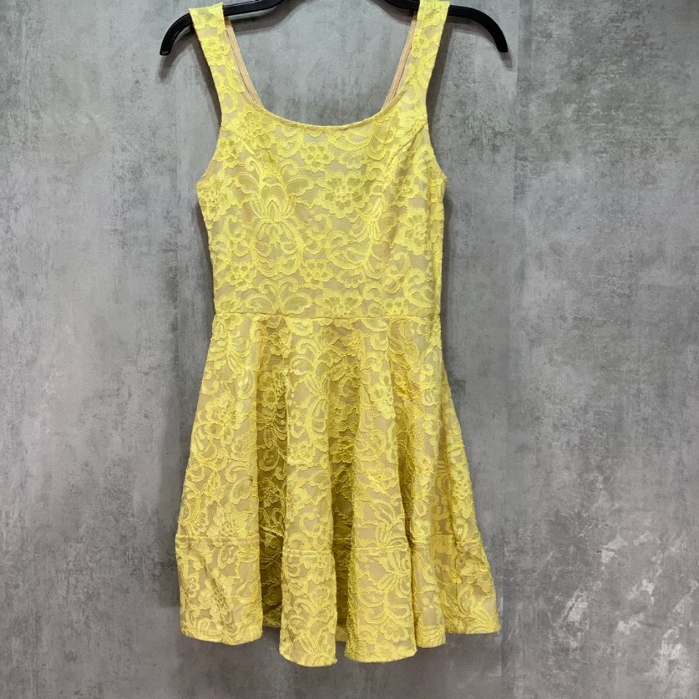 Speechless Juniors' Yellow/Nude Lace V Back Fit & - Picture 6 of 13